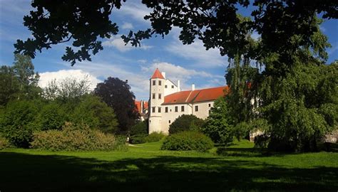 co se natáčelo na konopišti|Deset zámků a hradů v Česku, které si zahrály nejen v pohádkách